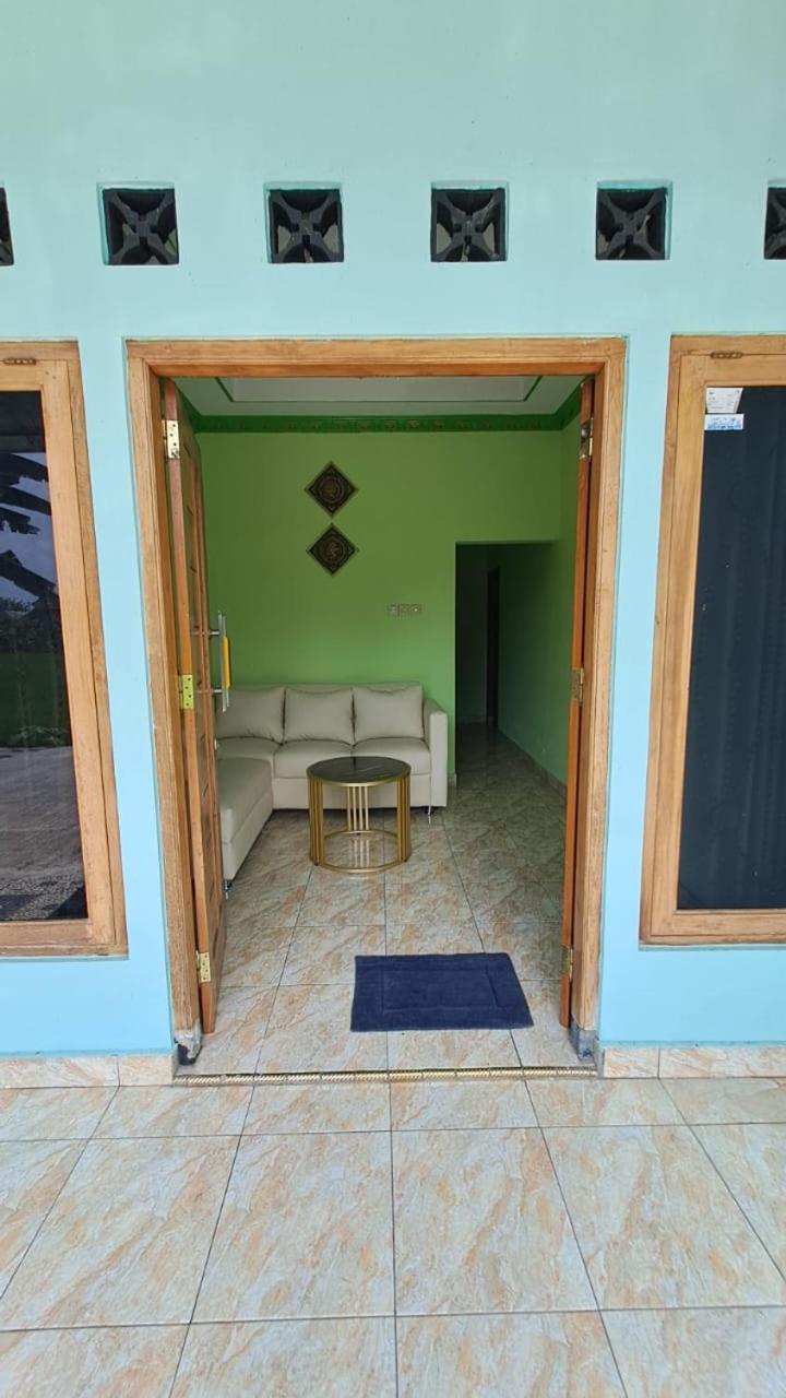 Omah Sawah Guest house